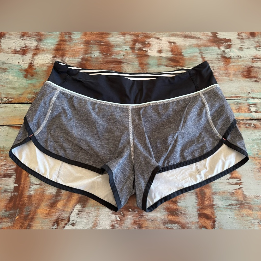 Woman’s Lululemon Gray and Black speed Shorts Sz 8